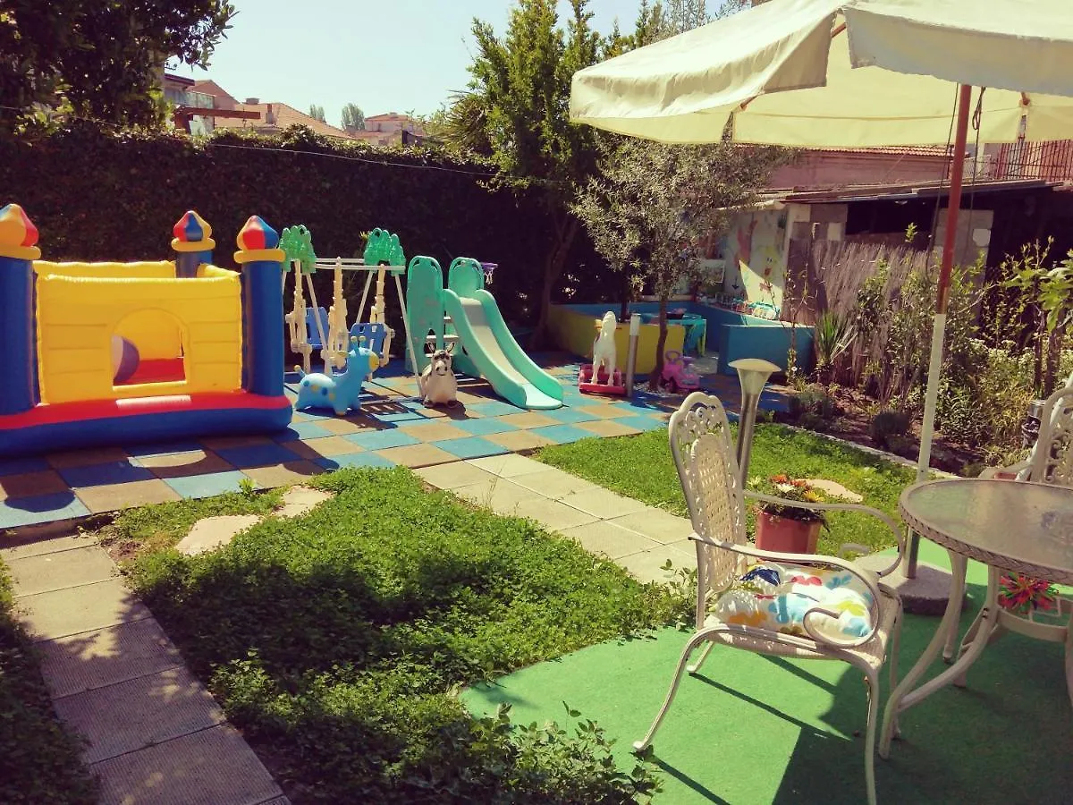 Guest house Къща За Гости Синьо Лято Pomorie
